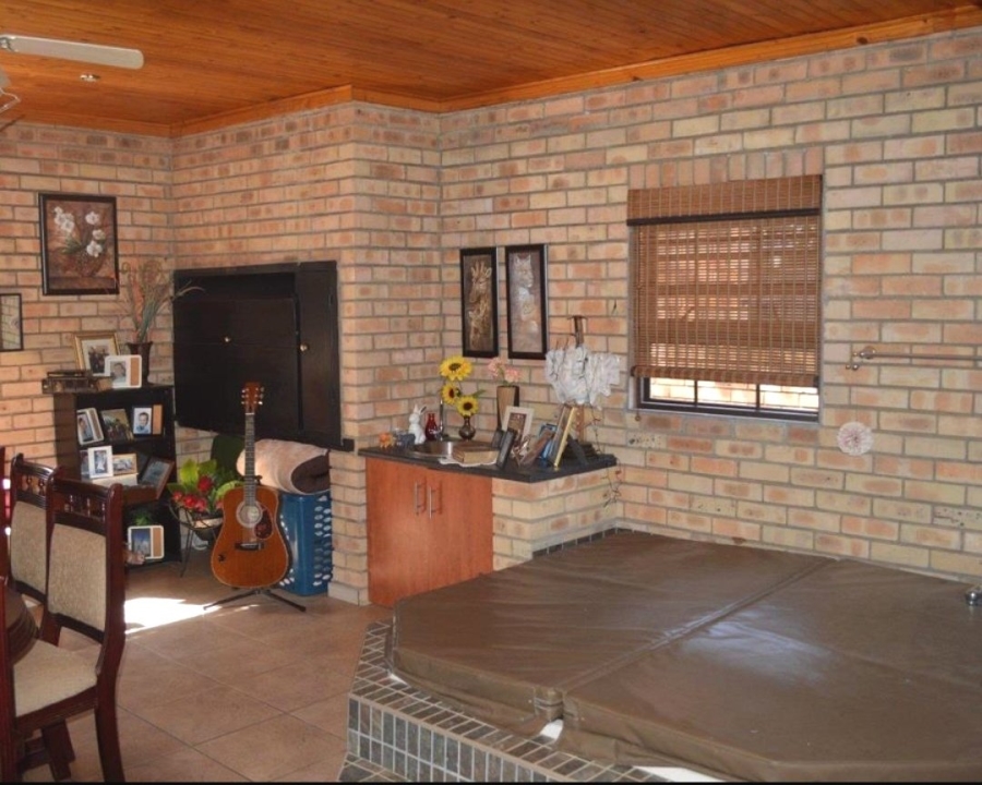 3 Bedroom Property for Sale in Wilkoppies North West